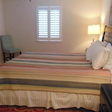 W2 Ocean Walk Resort Upstairs 2 Bed King And Two Twins Next To Back Pool St. Simons Island Экстерьер фото
